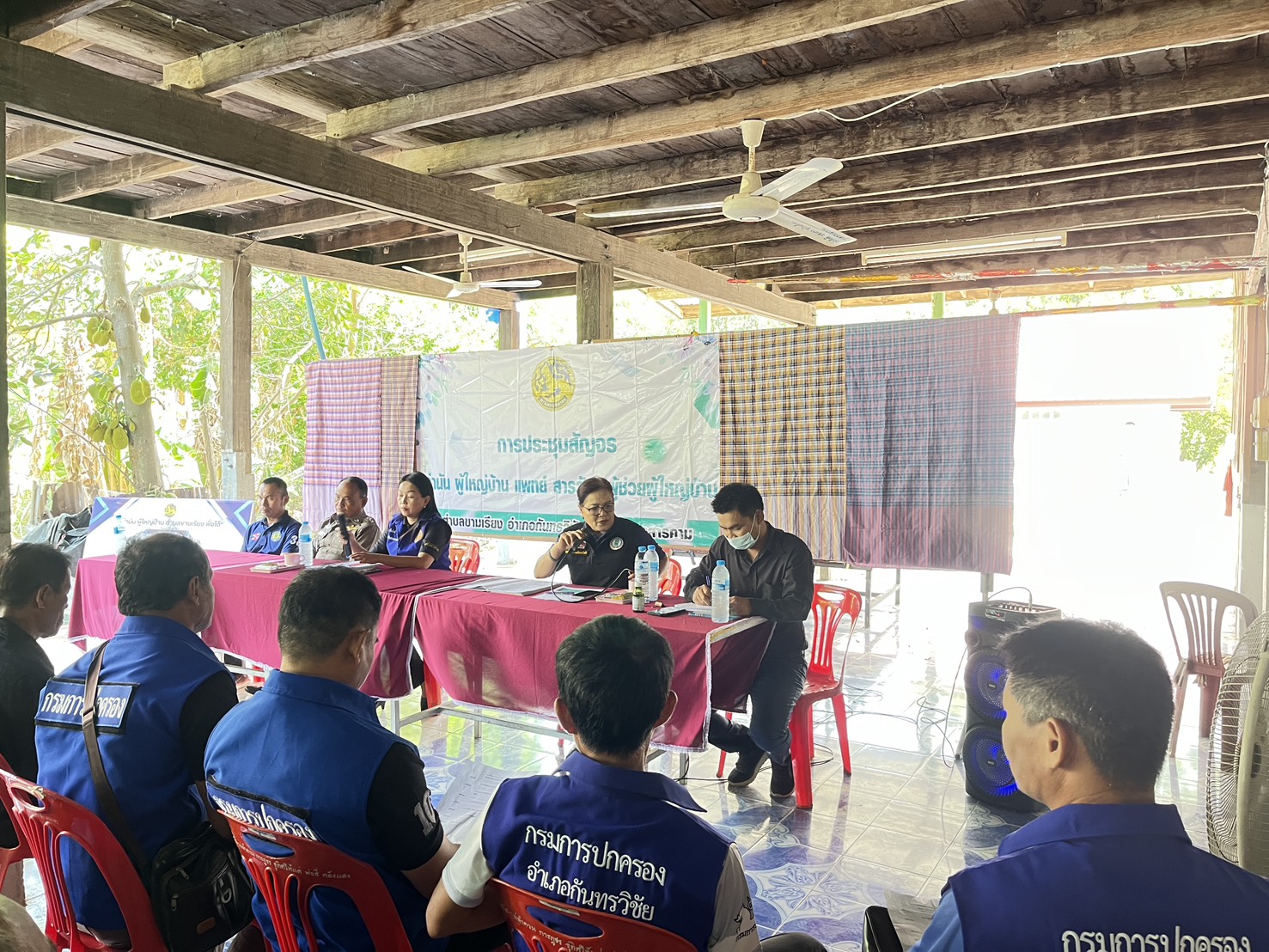 นางปนัดดา แก้วมณี พัฒนาการอำเภอกันทรวิชัย มอบหมาย นายวุฒินันต์ จันทะฤทธิ์ นักวิชาการพัฒนาชุมชนชำนาญการ เข้าร่วมประชุมคณะกรรมการตำบลขามเรียง (กต)