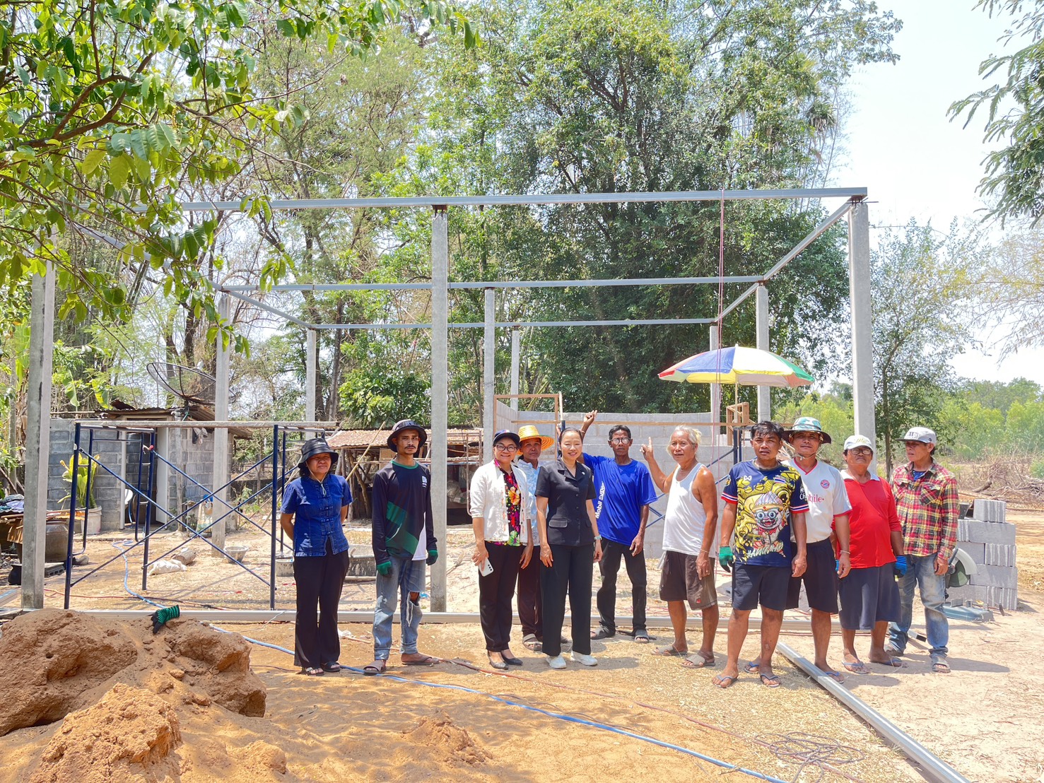 ตวรจเยี่ยมการปรับปรุง สร้างบ้านนายณัฐวุฒิ ภูแข็งหมอก ครัวเรือนตกเกณฑ์ข้อมูล จปฐ. ปี 2568 ในเรื่องที่อยู่อาศัย